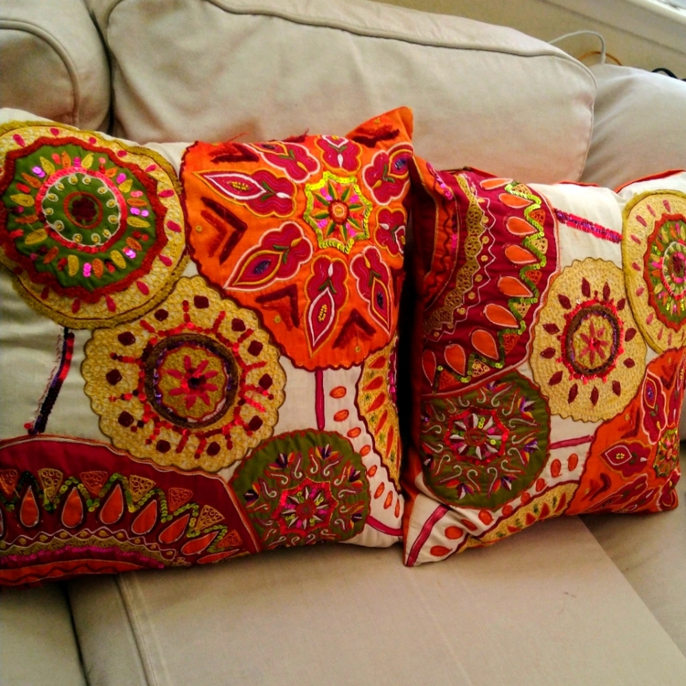 Pier One World Market Boho 2 Pillows With Inserts